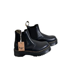Dr. Martens 2976 Quad Platform Chelsea Women's Boot - Black, Size 10